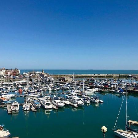 Marina Retreat - Stunning 4 Bedroom, 3 Bathroom House With Harbour Views! Ramsgate Exteriör bild